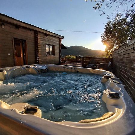 Le Chalet jacuzzi et Détente 4 Étoiles Bagnères-de-Bigorre Exterior foto