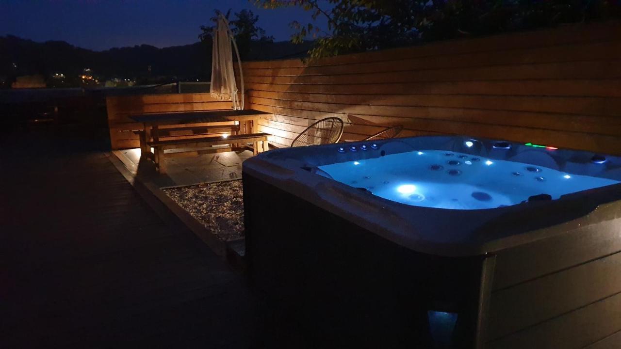 Le Chalet jacuzzi et Détente 4 Étoiles Bagnères-de-Bigorre Exterior foto